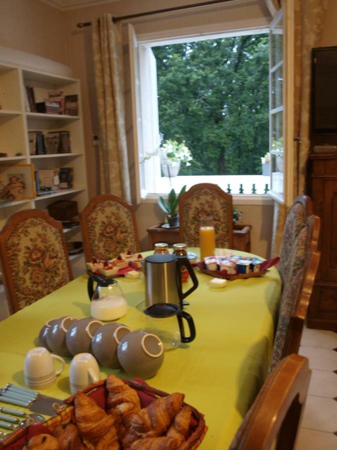 Le Cheminard Bed & Breakfast Feugarolles Eksteriør bilde