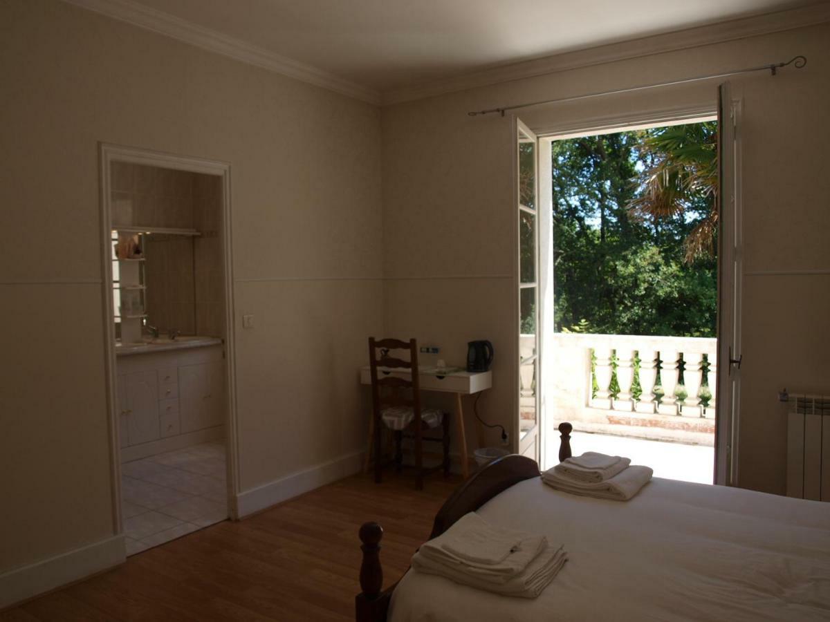 Le Cheminard Bed & Breakfast Feugarolles Eksteriør bilde